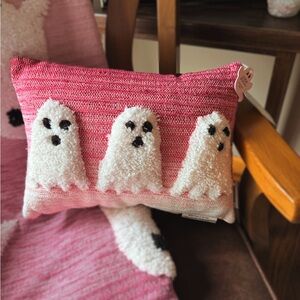 Goblin & Ghoul Pink Ombré Knit Ghost Decorative Pillow NWT